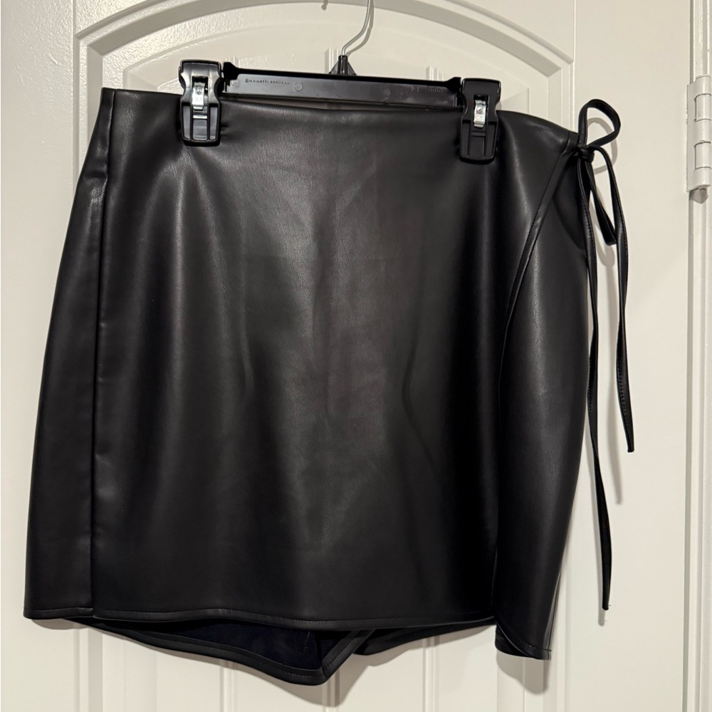 Bluivy Black Faux Leather Skirt